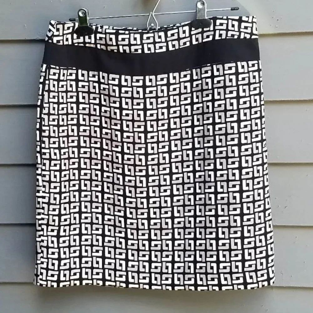 Banana Republic Black/Tan Geometric Print Skirt size 10